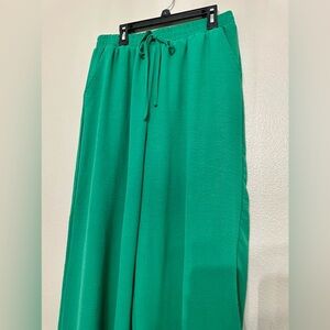 Women’s pants size large